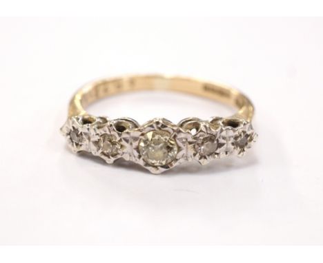 GRADUATED DIAMOND FIVE STONE RINGon nine carat gold shank, the diamonds totalling approximately 0.2cts, ring size K-L