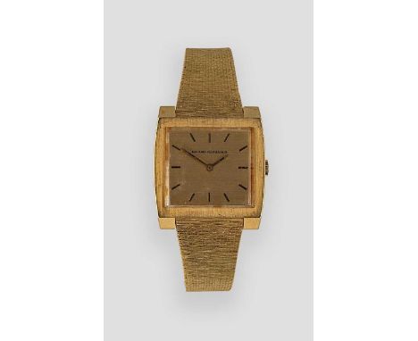 Girard-Perregaux - A Swiss 18ct gold wristwatch, circa 1973, model number 8940V, square champagne dial with black batons and 
