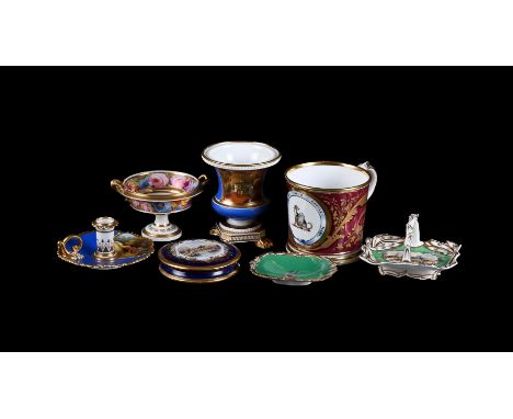 A COLLECTION OF VARIOUS WORCESTER PORCELAINVARIOUS DATES 1ST HALF 19TH CENTURYIncluding a flight, Barr & Barr taperstick, sma