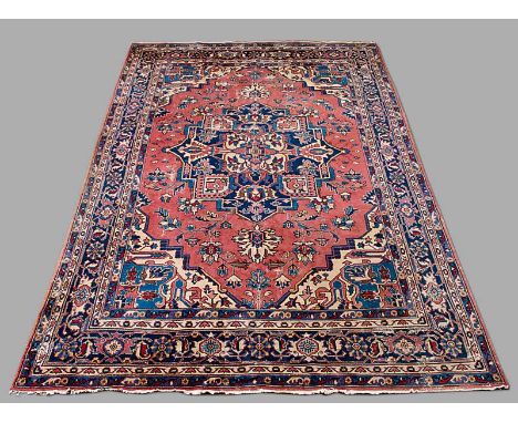 A HERIZ STYLE CARPET (some wear) 13' 3" (407cm) x 9' 7" (298cm)