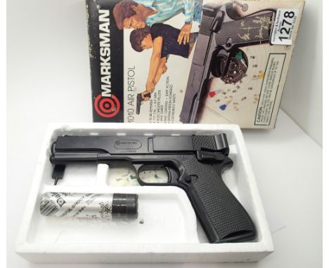 Marksman 1010 18 shot BB and pellet air pistol with ammunition 
