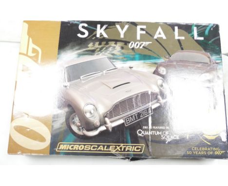 MICRO SCALEXTRIC G1083 SKYFALL 007 "Celebrating 50 Years of 007" boxed Set: 