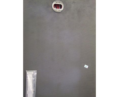 A Thermo Panel linear tray: 150 x 90 x 3.5. 