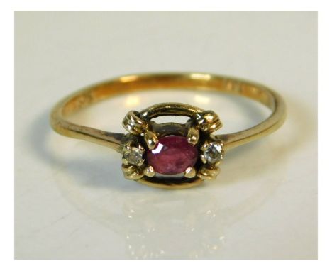 A 9ct gold ring set with ruby &amp; diamond, 1g, size J