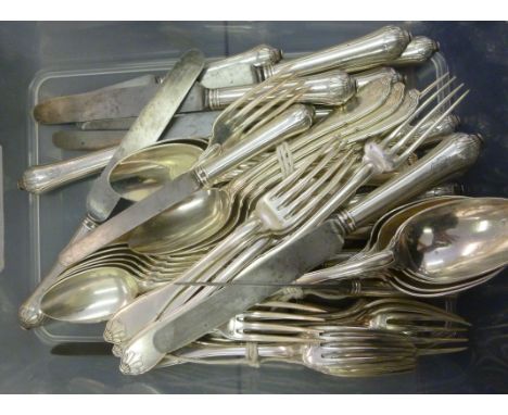 Late 19th/early 20thC French matched silver coloured metal shell and thread pattern flatware and cutlery, viz. twelve tablesp