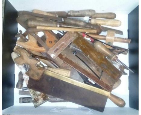 CARTON OF MISC HAND TOOLS