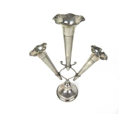 An Edwardian silver three branch epergne, hallmarked for Birmingham, 1908. Approx weight 210g. H. 22cm CONDITION REPORT: Mino