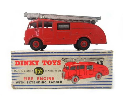 Dinky toys 955 fire engine with extending ladder in original box