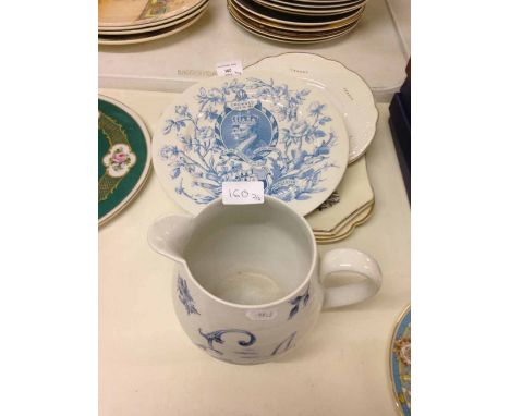 6 pieces of antique commemorative ware to include a Worcester Coronation 1911 plate.