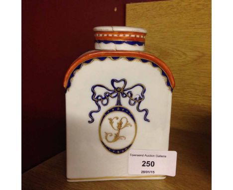 Antique 18th century Chinese armorial tea caddy.