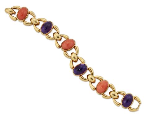 CARTIER: AN 18 CARAT GOLD AMETHYST AND CORAL BRACELET, c.1970s, of alternating oval cabochon amethyst and coral in rub over s