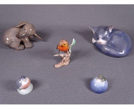 COLLECTION OF COPENHAGEN ANIMALS and a Goebel robin red breast (damages)