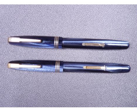 WATERMAN - Vintage (1940s-50s) blue pearl Striated Waterman 513 Deluxe fountain pen with gold trim and 14ct gold nib (2A), na