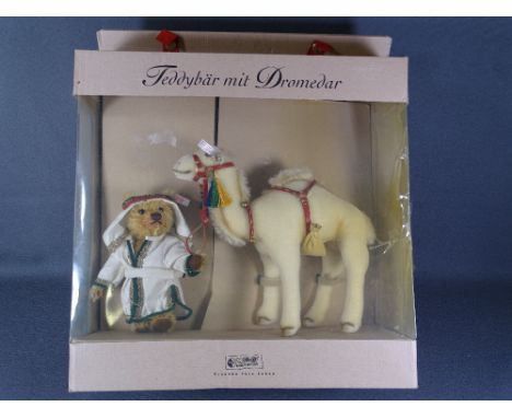 STEIFF TEDDY BEAR, limited edition (boxed) with camel 'Christmas 2002', with certificate