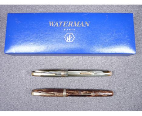 WATERMAN - Vintage (late 1940s-50s) grey pearl Striated Waterman 'W5' fountain pen with gold trim and original W5 14ct gold n
