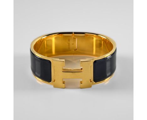 Bracelet Clic Clac H HERMES Wide enamel bracelet. Gold-plated finish. Made in France. Signed Hermès. Like new. In its origina