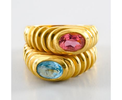 ITALIAN WORK end-20TH CENTURY Ring you and me gold and topaz In yellow 18-carat gold, double body of ring godronné set by two