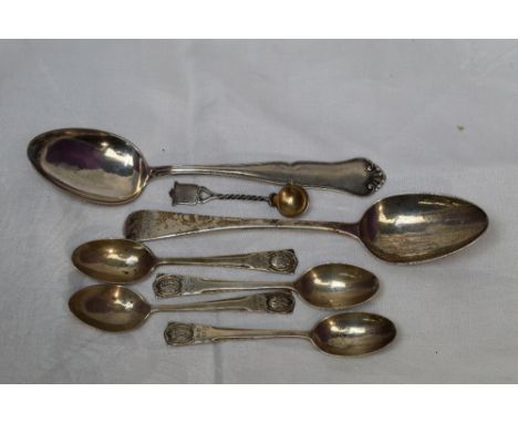 A small selection of HM silver spoons including salt spoon, four commemorative teaspoons regarding 1935 silver jubilee, a Geo