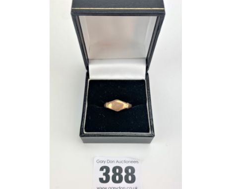 9k gold signet ring, size P/Q, w: 2.7 gms