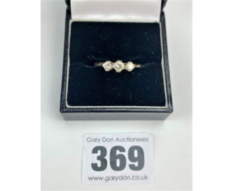 18k gold and platinum ring with 3 diamonds, size S, w: 1.9 gms