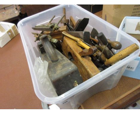 Quantity of various woodworking tools including planes