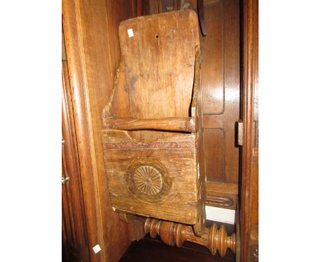Continental carved pine wall bracket
