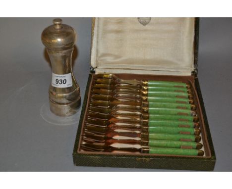20th Century London silver pepper mill together with a cased set of gilt metal cake forks with simulated jade handles