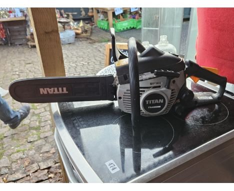 Titan TTL632CHN Petrol Chainsaw 