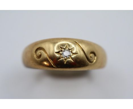 Ladies 18ct Diamond Set ring Size Q. 6.2g total weight 