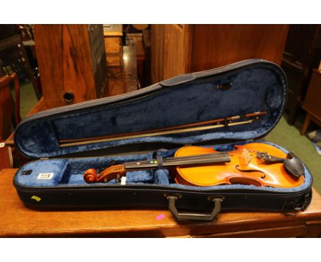 Antoni Korean Violin in case with bow 