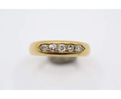 Good quality 18ct Gold Victorian Diamond Half Eternity ring Size O. 5.47g total weight in antique box 