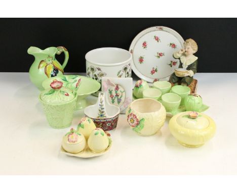 Mixed assortment of ceramics to include Carlton Ware buttercup vase pot, egg cups and cruet set, lidded sugar bowl, Cherry ov