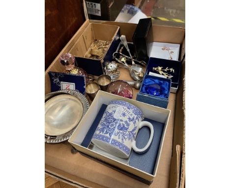 A mixed box to include costume jewellery, paperweights, perfume bottle, plated ware, Spode mug etc 