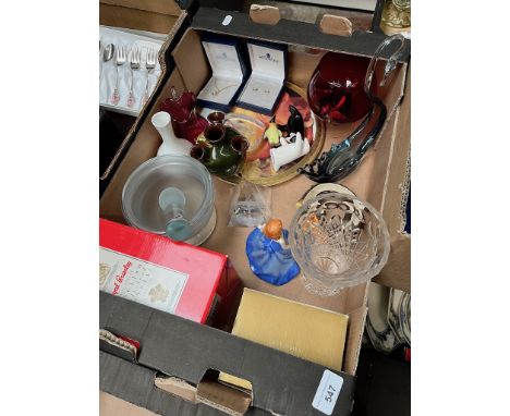 Assorted items including Wedgwood jewelery, Royal Doulton, art glass, Royal Worcester etc 