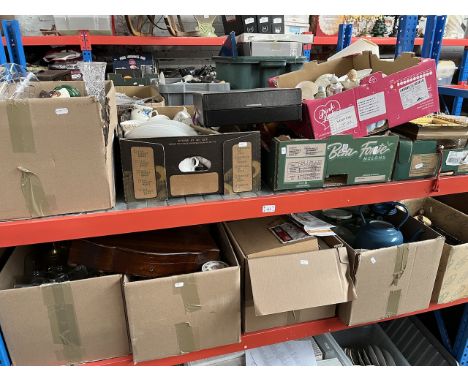 10 boxes of misc ceramics, glassware, ornaments, jewellery, platedware, metalware, crystal, pictures, collector's plates, sca
