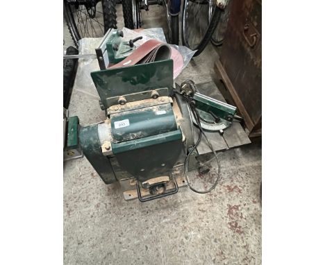 A Record Power BDS250 disc and belt sander with accessories. 