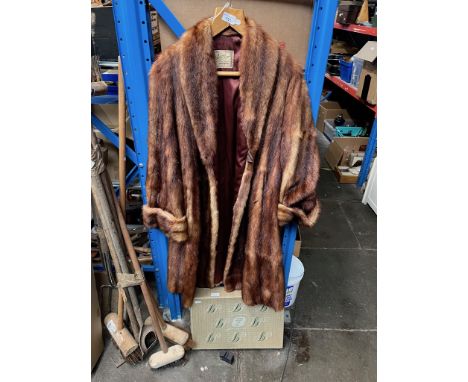 A fur coat and a fur stole, etc.Size possibly M, in good vintage condition, small patch of fur missing on the rim of the righ