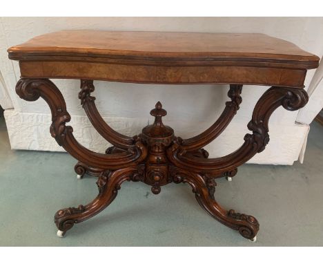 Very good quality 19thC burr walnut card table on white ceramic and brass castors opening to reveal baize lined interior. 96 