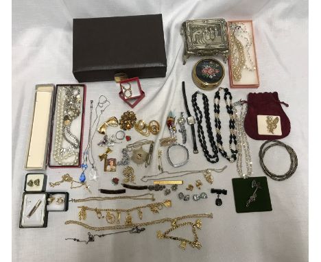 Costume jewellery selection, necklaces, pendants, brooches, clip on earrings, bracelets, charms and jewellery boxes, wristwat