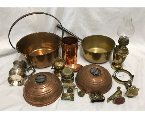 Copper and brassware, large and small jam pans, two copper bed warmers, oil lamp with gimble mount, desk bell, copper vase, h