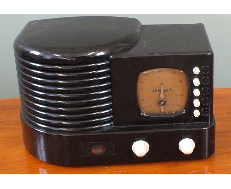 A Croxley limited edition vintage style radio with twin plug. This item is sold as a Collectors item only and has not been su