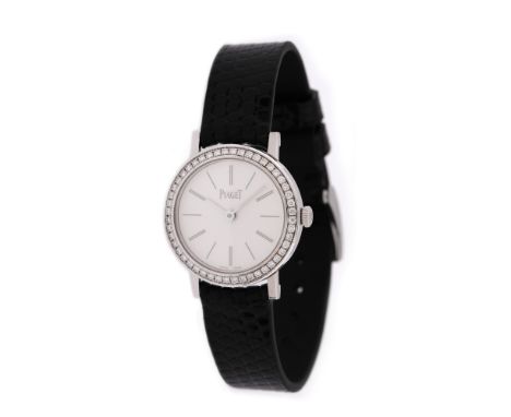 Piaget Altiplano Ultra-Thin wristwatch, white gold, women, original box, reference P10246, manual winding movement. White dia