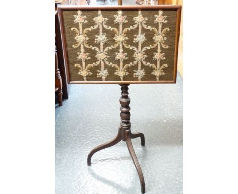 VICT MAHOG TAPESTRY PANEL POLE SCREEN 