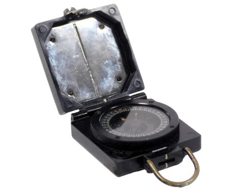 A TG Company Limited Mk I magnetic marching compass, serial number B322095.