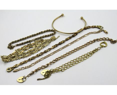 Six various 9ct gold bracelets together with a 9ct gold bangle, 27g 