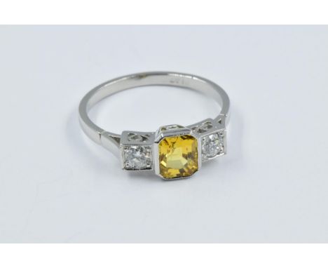 Platinum box set yellow sapphire and diamond ring, size N 