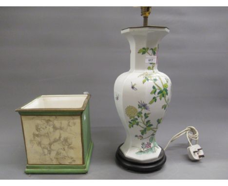 Modern oriental floral decorated octagonal baluster form table lamp, together with a pottery jardiniere decorated with cherub