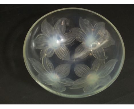 Rene Lalique Lys bowl with typical opalescent glass, 24cm diameter (af)