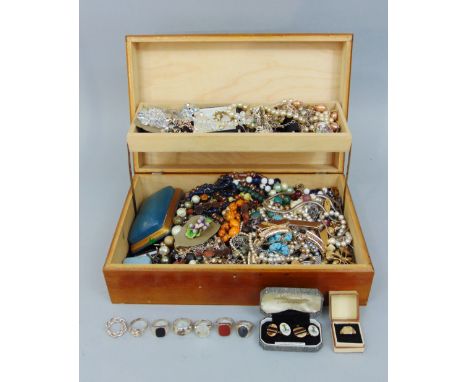 Mixed lot comprising seven silver rings, a 9ct signet ring and a pair of Oxfordshire &amp; Buckinghamshire Light Infantry cuf