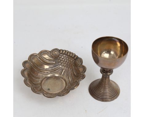 A small German silver goblet and a Continental silver  shell dish, goblet height 10.5cm, 4oz total (2)No damage or repairs, a